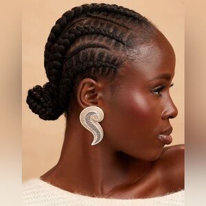 Archived Khoi Emmy Swirl Beaded Earrings